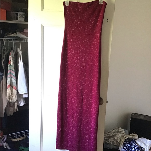 Long red shimmery dress - Picture 1 of 2
